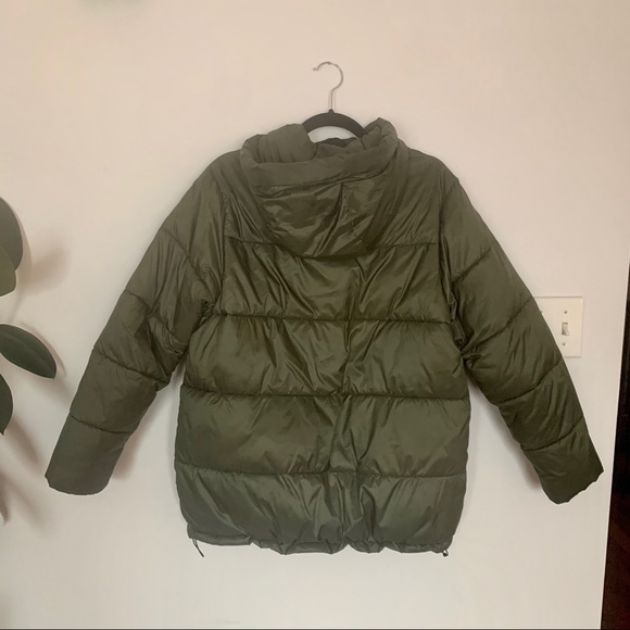 Everlane The ReNew Puffy Puff - Picture 8 of 11